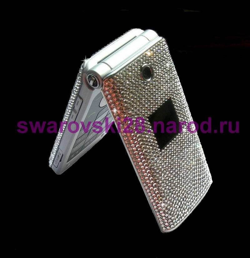 Эксклюзивный телефон Samsung SGH-E210 SWAROVSKI 9990р