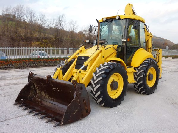 Экскаватор-погрузчик NEW HOLLAND LB 115 B